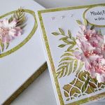 Kartka MŁODEJ PARZE z różowymi kwiatami #1 - Zielono-różowa kartka ślubna w pudełku