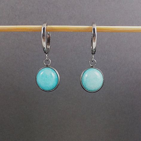 Kolczyki jadeity turkusowe.