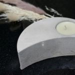 Świecznik na tealighty z betonu MR handmade księżyc - Świecznik