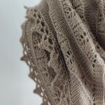Chusta na drutach, ażur, beż. - chusta beżowa