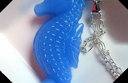Konik morski, rzeźbiony niebieski jadeit