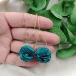 Długie butelkowe szmaragdowe kolczyki kwiaty - zielone kolczyki