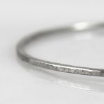Nierówna - srebrna bransoletka (2403-06) - cienka bransoleta