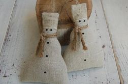 Lniane bałwanki w czapach