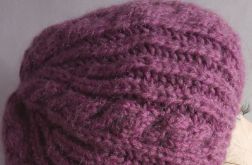 Ciepły fiolet - moherowa czapka w warkocze