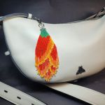 Czerwony kwiat - brelok z frędzli zawieszka chwost do kluczy torebki - Czerwony kwiat - brelok z frędzli zawieszka chwost do kluczy torebki