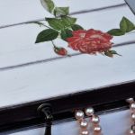 Kufer z przekładką - kufer z różą