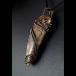 Skamielina, Miedziany wisior ze skamieliną - Pendant with Fossil gift for her gift for him perfect present, patinated copper, wire wrapped, unisex, with black leather strap