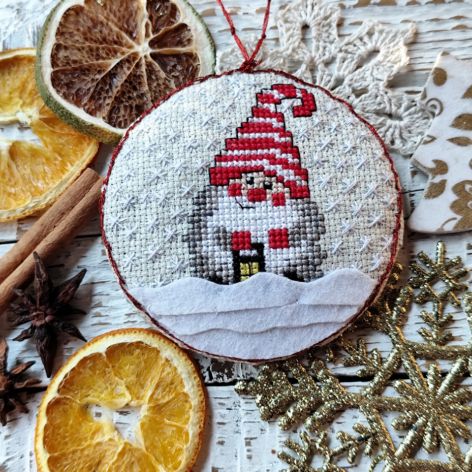 zawieszka z krasnalem