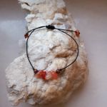 Bransoletka kamienie naturalne agat karneol i jaspis brązowy regulowana - Bransoletka wykonana z kamykow agatu karneolu i brązowego jaspisu