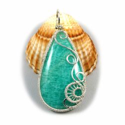 Amazonit, Srebrny wisior z amazonitem łza