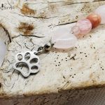 Breloczek do kluczy z kamieni naturalnych róż - 