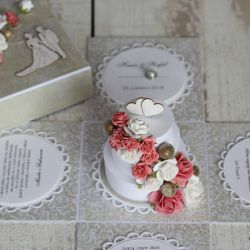 Romantyczny exploding box na ślub z tortem 1