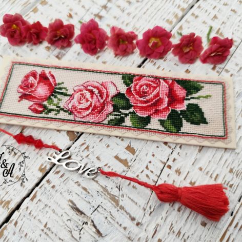 Różana zakładka 1