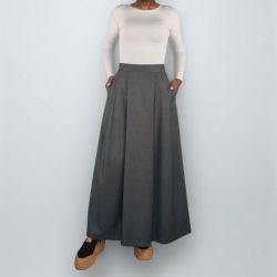 Szara spódnica maxi z ozdobnymi kontrafałdami