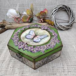 Szkatułka "Lawendowy Motyl" – ręcznie zdobione pudełko decoupage