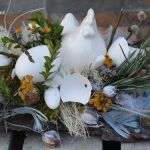 stroik wielkanocny z kurą porcelanową - 