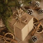 Sojowa świeca choinka na prezent o świątecznym zapachu  - świeca sojowa choinka święta