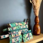 Komplet 3 kosmetyczek w książki i kwiaty - prezent dla mola książkowego