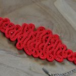 Bransoletka czerwona 2 - bransoletka nieregularny kształt