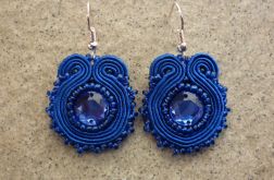 Granatowe klasyczne kolczyki sutasz