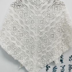 Chusta ślubna handmade ręcznie robiona miękka elegancka biała