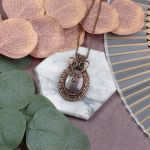 Miedziany wisiorek wire wrapping z mookaitem #540 - 