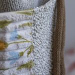 Beżowy workoplecak z plecionki z kieszeniami patchwork - 