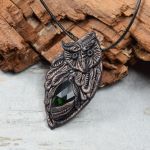 Wisiorek sowa z zielonym kryształem - wisiorek boho