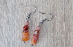 Kolczyki z agatu i kamienia słonecznego.