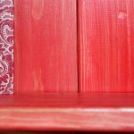 Wieszak z półkami Atrakcja - czerwony wieszak