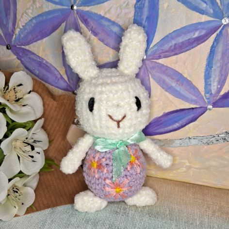 Zajączek Wielkanocny pluszowy na szydełku Amigurumi Easter bunny crocheted