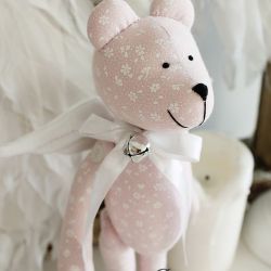 COTTONI miś ze skrzydełkami  i dzwoneczkiem