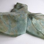 Apaszka ręcznie malowana Zielone Rośliny - Zielona jedwabna chustka na szyjęę