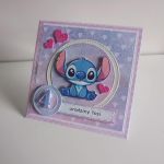 Kartka na urodziny Stich serduszka z personalizacją - Kartka na urodziny Stich serduszka z personalizacją