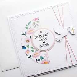 Delikatna kartka z personalizacją na Chrzest