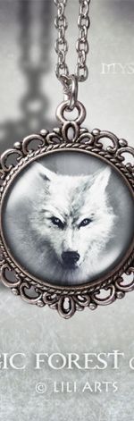 Medalion Biały wilk - Mystical Guide - zdobiony