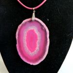 Bardzo duży, nieregularny agat z kryształem, imponujący wisior - 