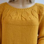 Sweterek w kolorze ochry - sweter z alpaki