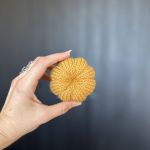 Dynia ozdobna, S, kolor pomarańczowy - 1 szt. - Dynia ozdobna handmade, rozmiar S, kolor pomarańczowy