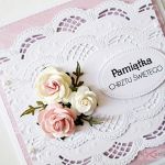 Kartka PAMIĄTKA CHRZTU z różyczkami /Z - Kartka na Chrzest Święty z różyczkami