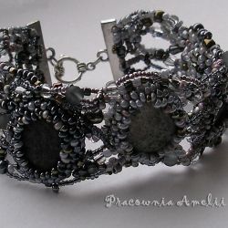 Freeform beading sea at night