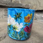 Niebieski, porcelanowy kubek ręcznie malowany Kwiaty  - 