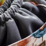 Szara listonoszka z kominem z weluru w kwiaty – handmade, unikat - 