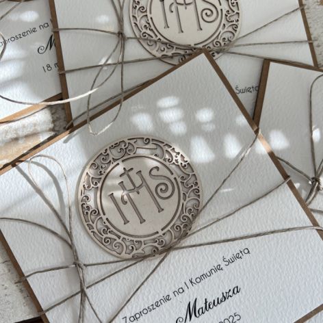 Zaproszenia komunijne z personalizacją minimalistyczne