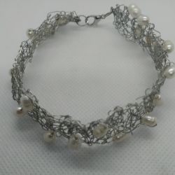 Bransoletka szydełkowa z naturalnymi perłami