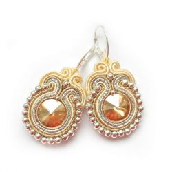 Kolczyki sutasz soutache Swarovski Rivoli Golden Shadow. Beż, ecru i srebro. Srebrne bigle angielskie 925.