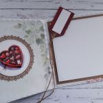 Kartka imieninowa (lub na inną okazję) z bukietem czerwonych tulipanów - Wnętrze kartki i przód etykietki