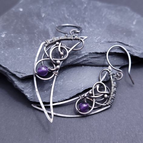 Srebrne kolczyki wire wrapping z ametystem – ręcznie robiona biżuteria artystyczna
