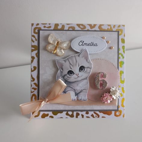 Personalizowana kartka na urodziny z kotkiem i  motylkiem